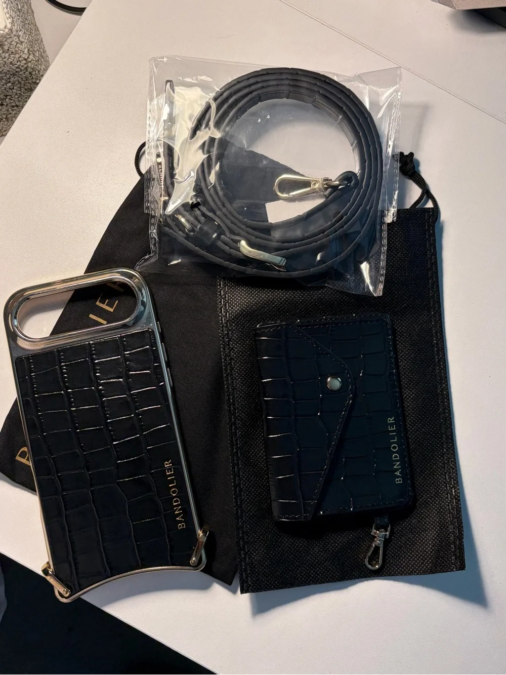 Bandolier Remi Magnet Black Croc Leather Phone Case with Card Wallet 17Air